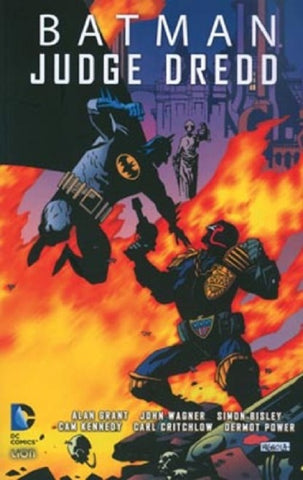 BATMAN LIBRARY # 9 BATMAN/JUDGE DREDD 1